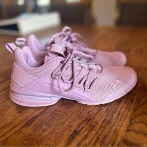 Puma women’s Tennis Shoes